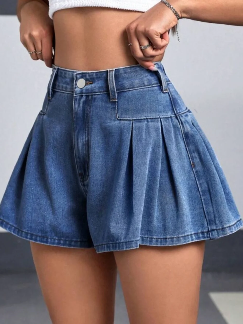 High-Waisted Pleated Denim Shorts (Skirt Look) - 8/10 (30) - Picture 1 of 6